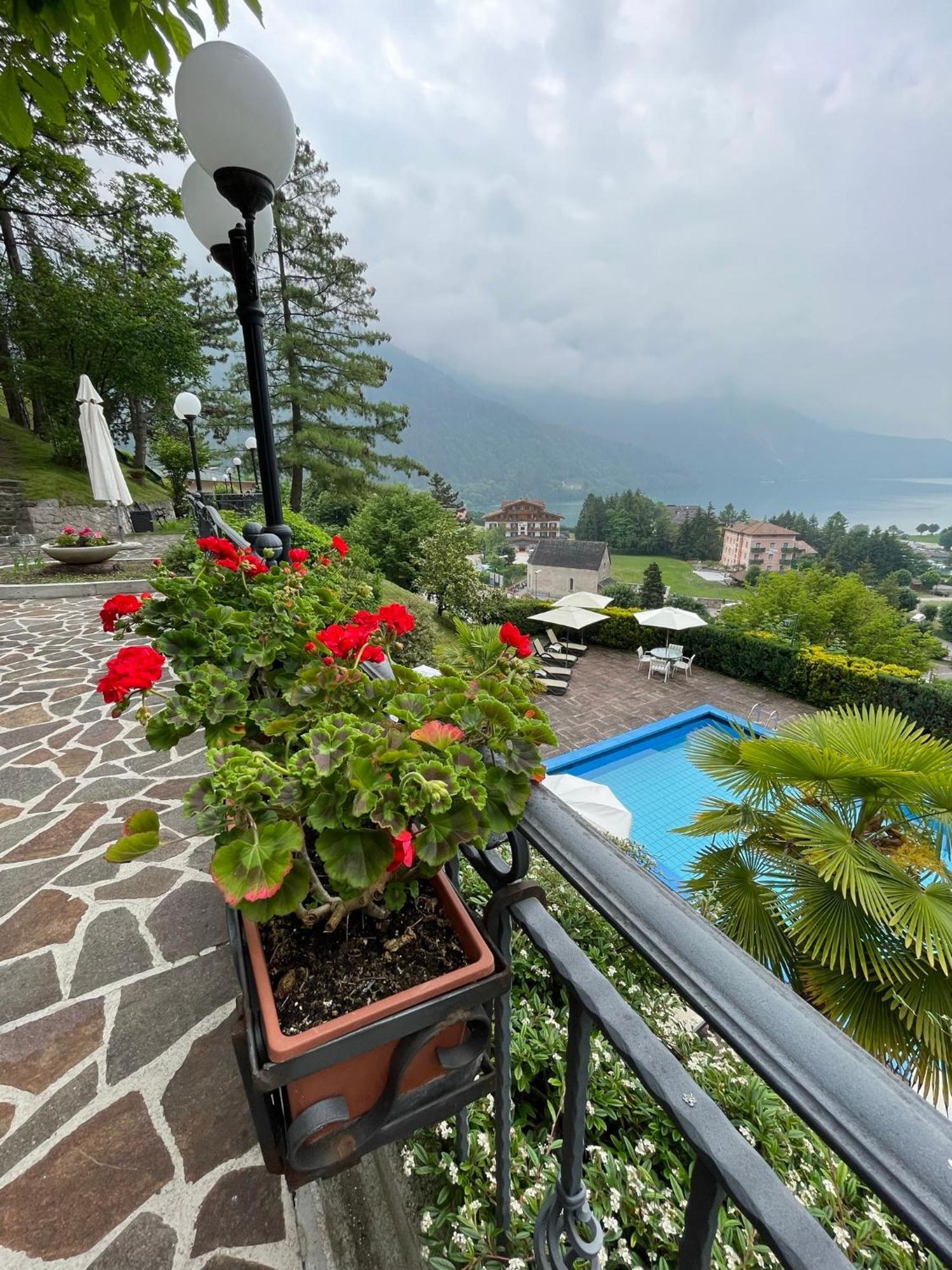 Hotel Miralago Wellness - Adults Only Molveno Εξωτερικό φωτογραφία